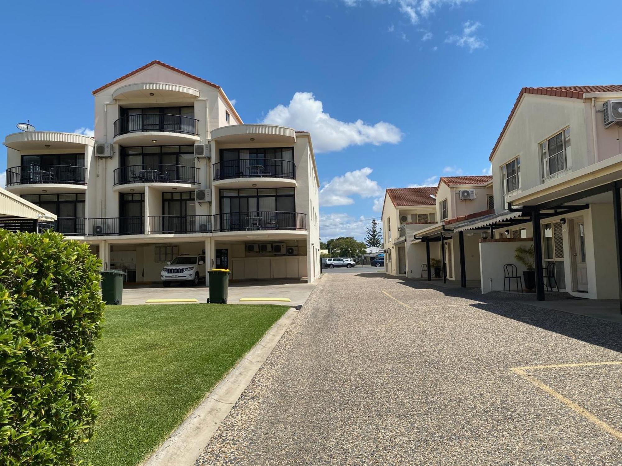 City Ville Apartments And Motel Rockhampton Bagian luar foto