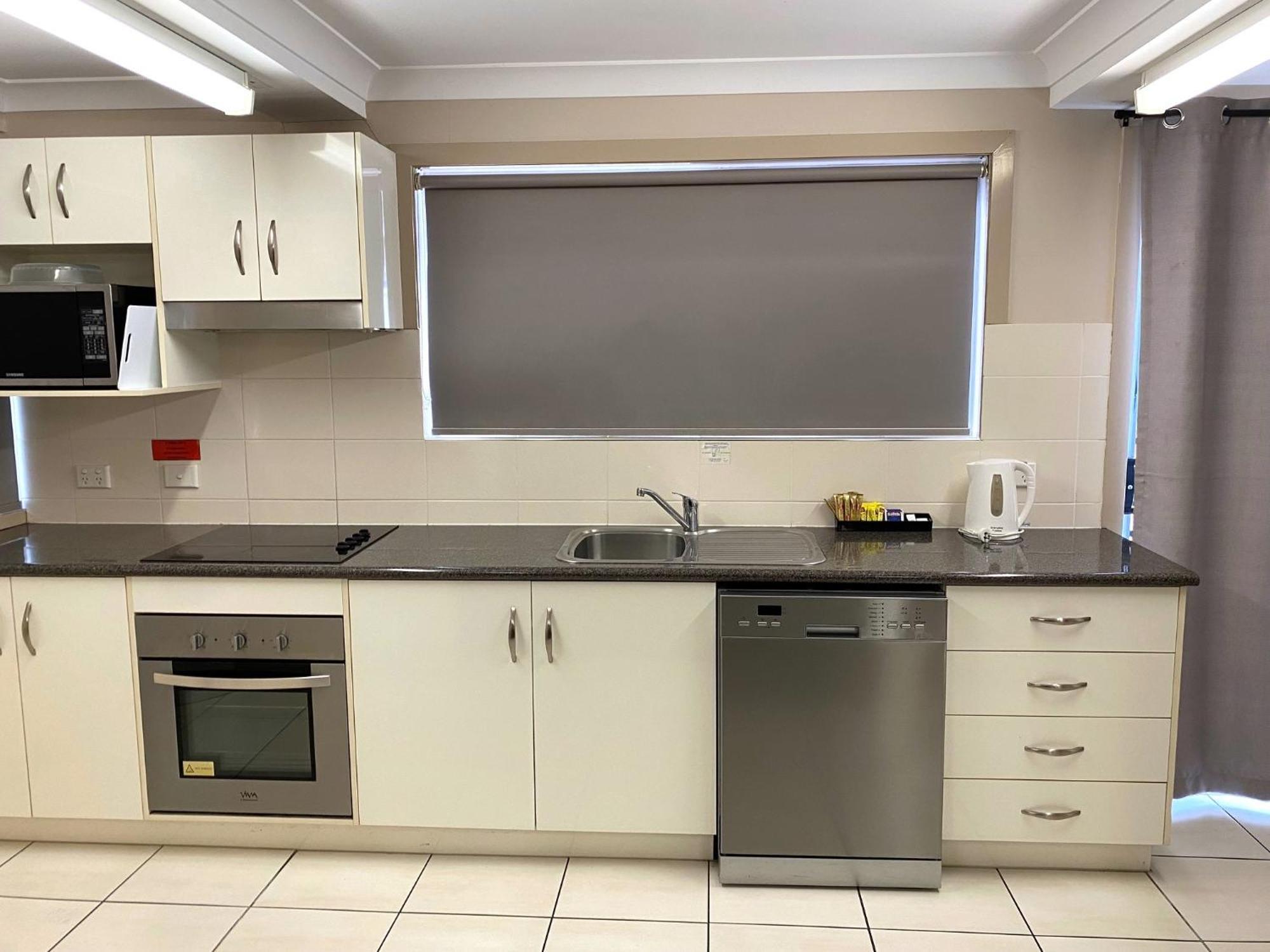 City Ville Apartments And Motel Rockhampton Ruang foto