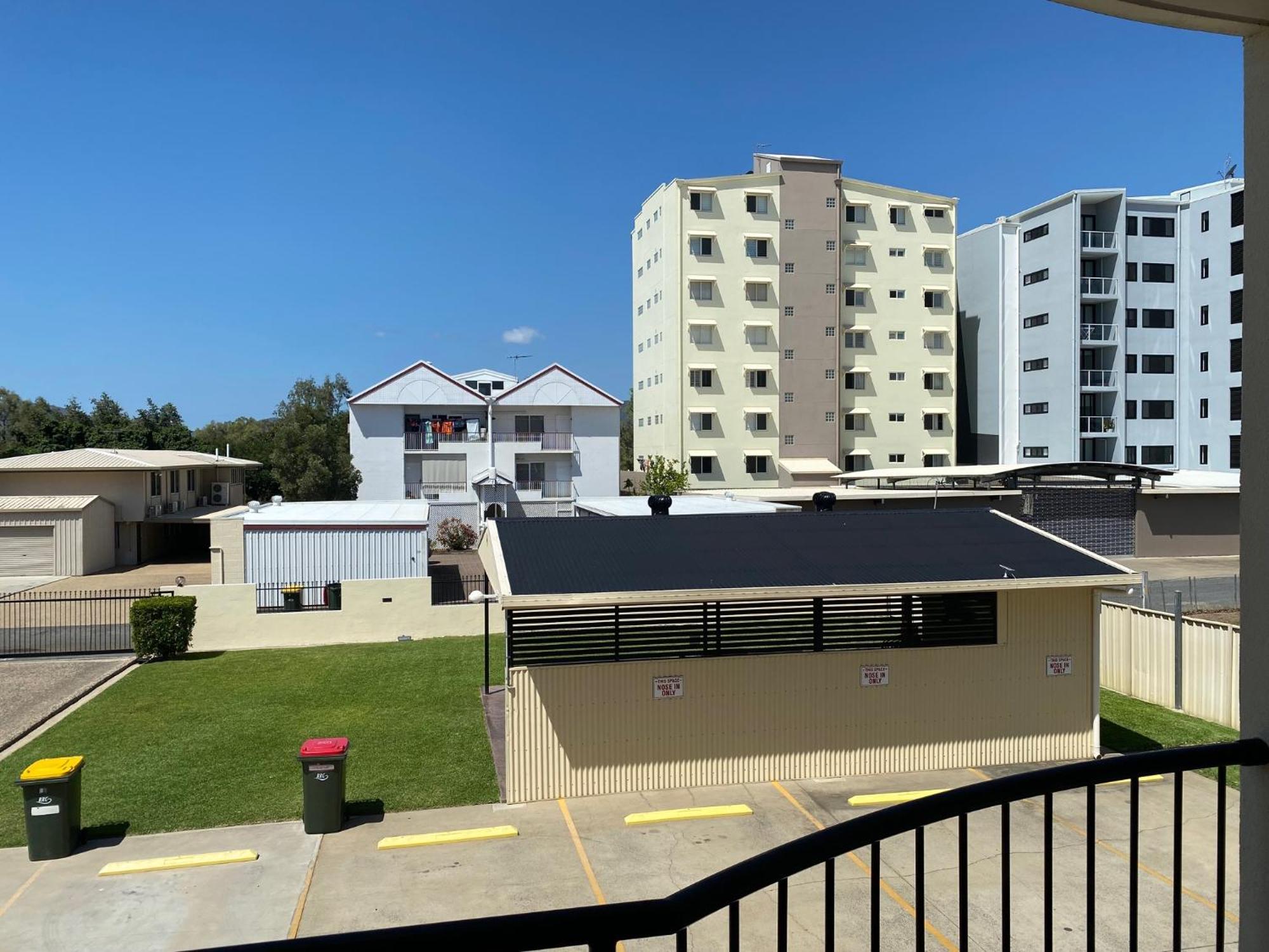 City Ville Apartments And Motel Rockhampton Ruang foto